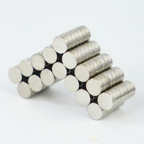 D6x1mm-Neodymium-Magnets-N48-Disc-Magnets-4